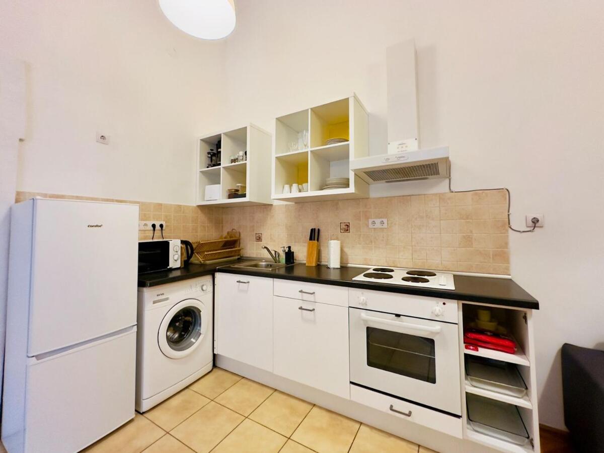 Large Peaceful 1br In - Yellow House Appartement