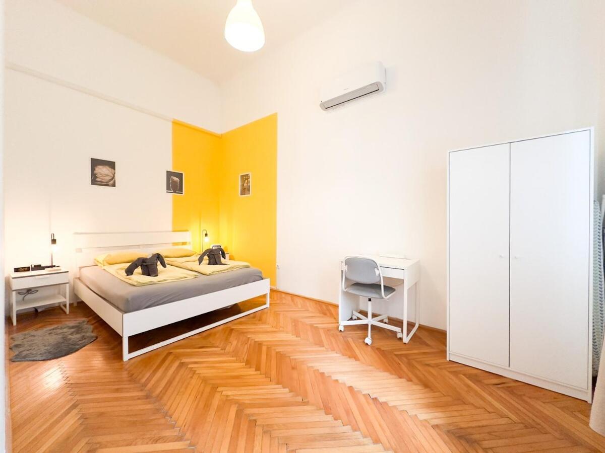 Large Peaceful 1br In - Yellow House Apartament *